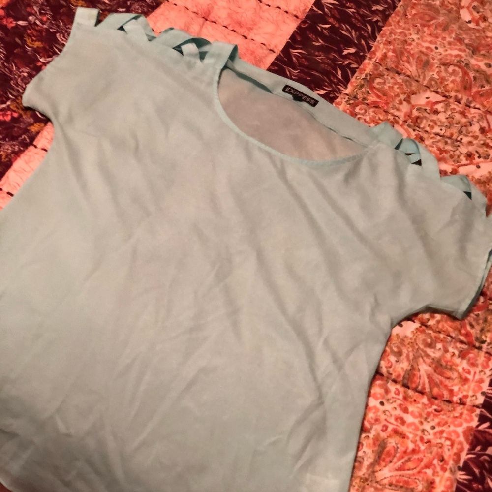 Express Blouse with shoulder design